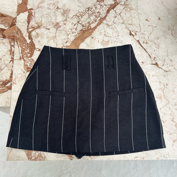 Dissh Cara Black Pinstripe Vest and Skort Set - Picture 7 of 8